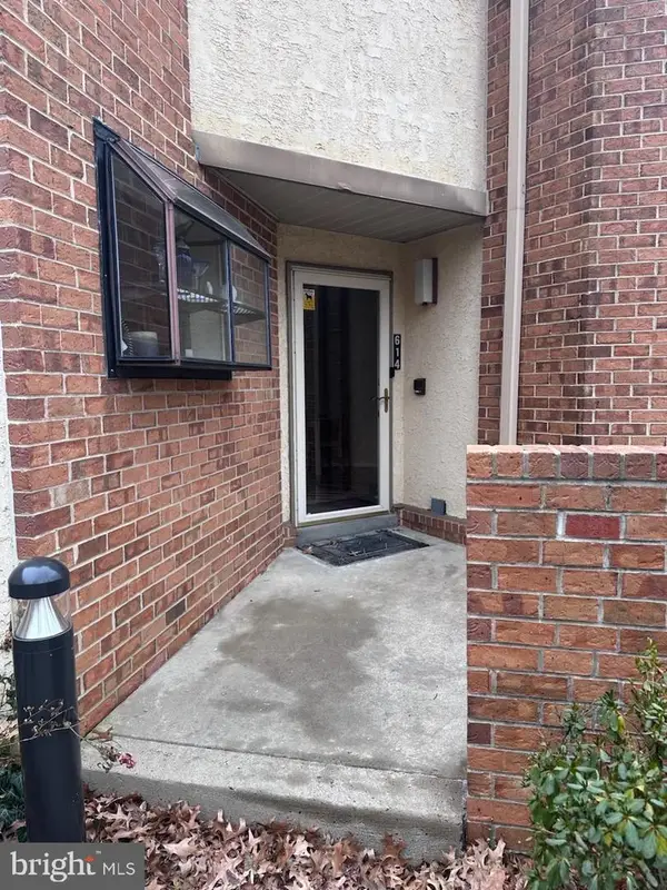 614 Augusta Cir, MOUNT LAUREL, NJ 08054