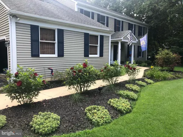 5 Liberty Cir, SHAMONG, NJ 08088