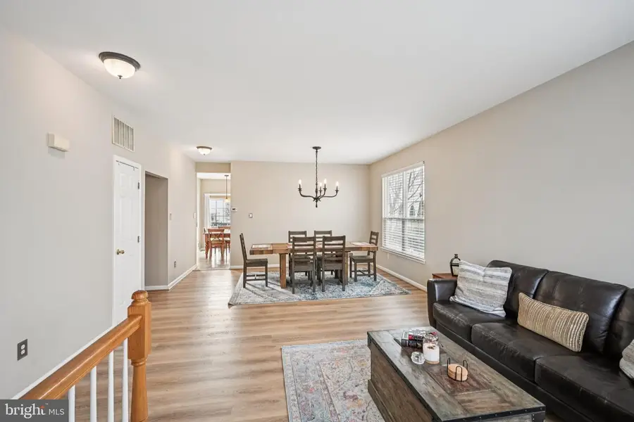 4 Cheyenne Ct, Burlington, NJ 08016 - Image #3