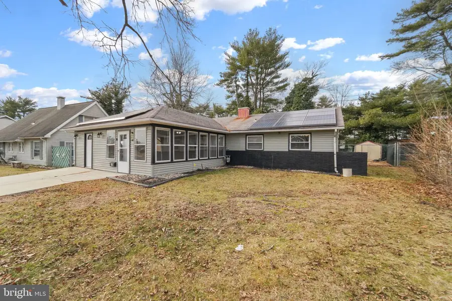 19 Belhurst Ln, Willingboro, NJ 08046 - Image #3