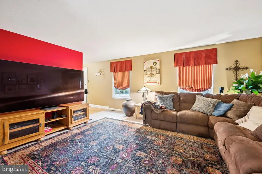 13 Lady Diana Cir, Marlton, NJ 08053 - Image #3