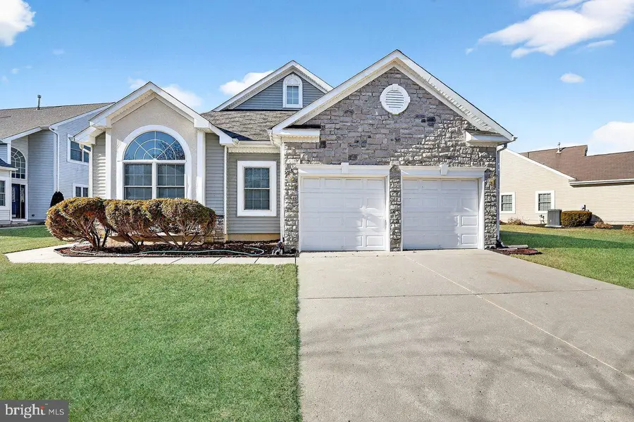 110 Ridgway Dr, Bordentown, NJ 08505 - Image #2