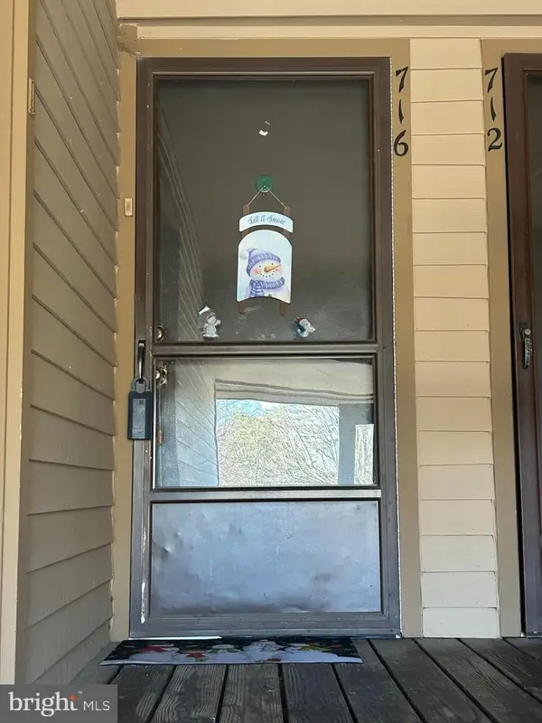 716 Woodhollow Dr, MARLTON, NJ 08053