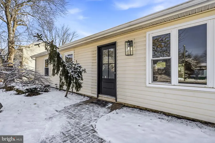 8 Greenbrook Dr, Marlton, NJ 08053 - Image #3