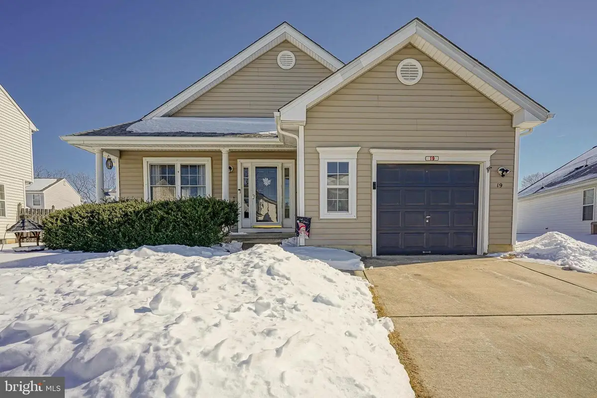 19 Bentwood Dr, Westampton, NJ 08060 - #1