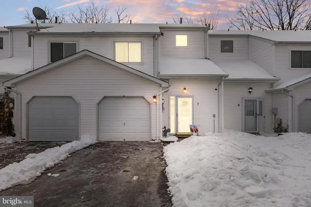 7 Marjoram Dr, Lumberton, NJ 08048 - Image #1