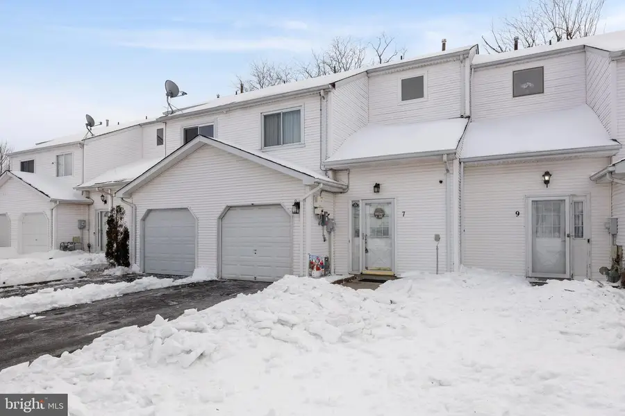 7 Marjoram Dr, Lumberton, NJ 08048 - Image #2