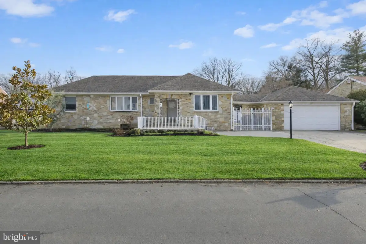 21 Linden Rd, Bordentown, NJ 08505 - #1