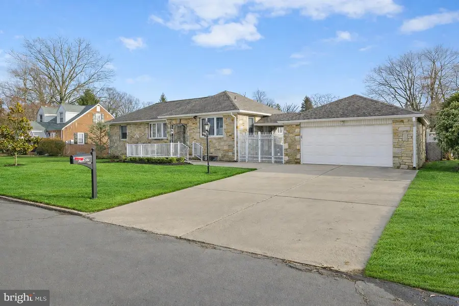 21 Linden Rd, Bordentown, NJ 08505 - #3