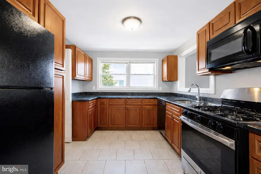 131 Bridgeboro St, Riverside, NJ 08075 - Image #3