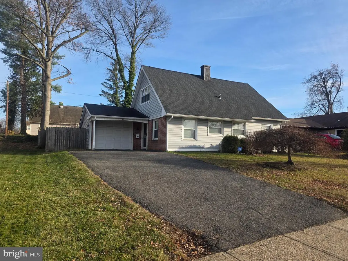 44 Peacock Ln, Willingboro, NJ 08046 - Image #1