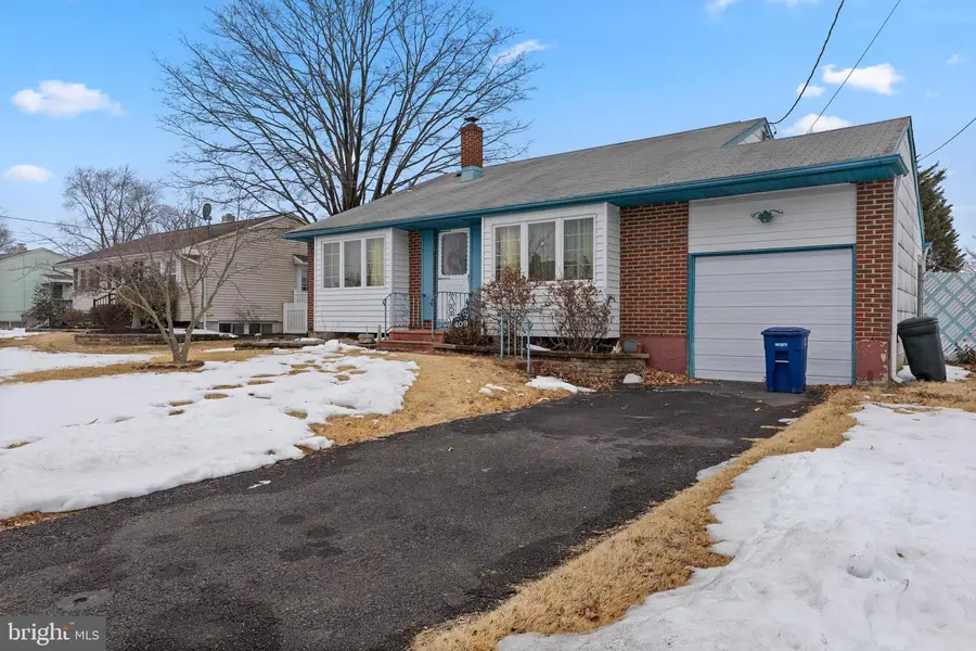 409 N Garden Blvd, Beverly, NJ 08010 - #2