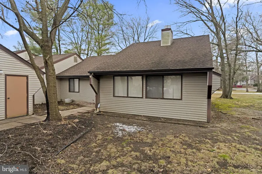 16 E Bluebell Ln, Mount Laurel, NJ 08054 - Image #3