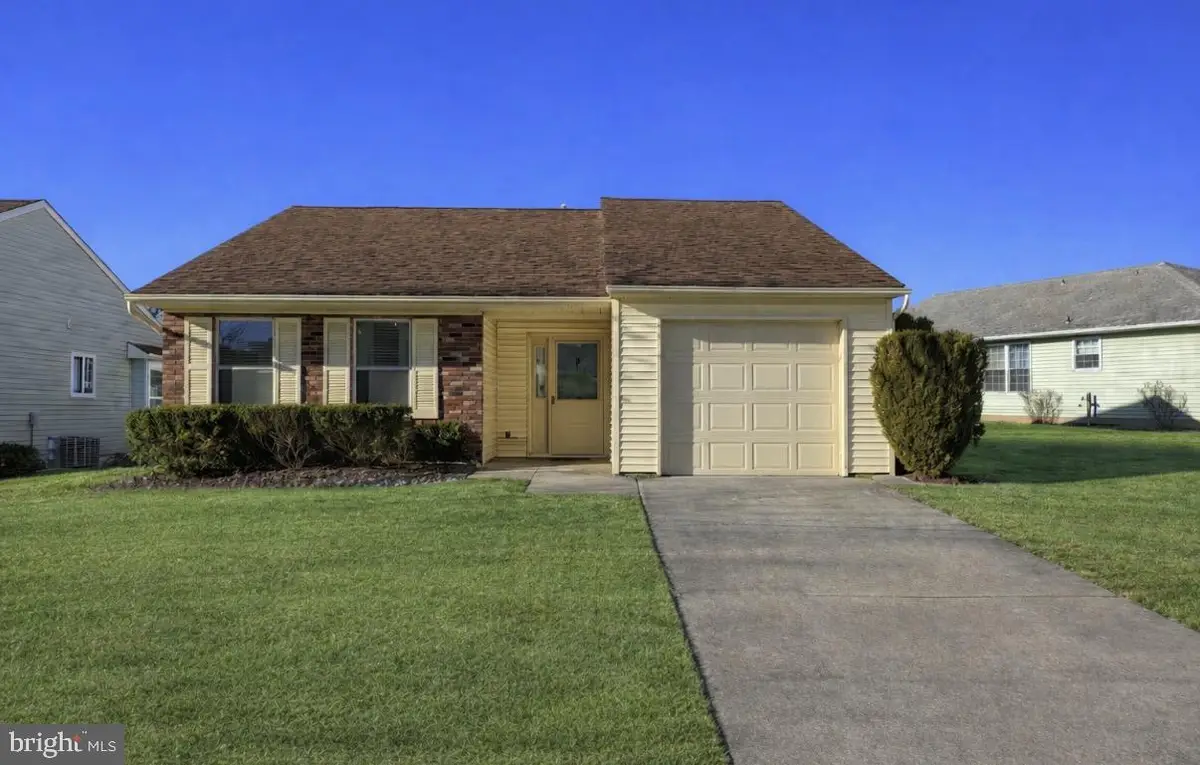 12 Windmill Ct, Columbus, NJ 08022 - #1