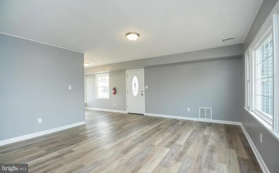 21 Stafford Ln, Willingboro, NJ 08046 - Image #3