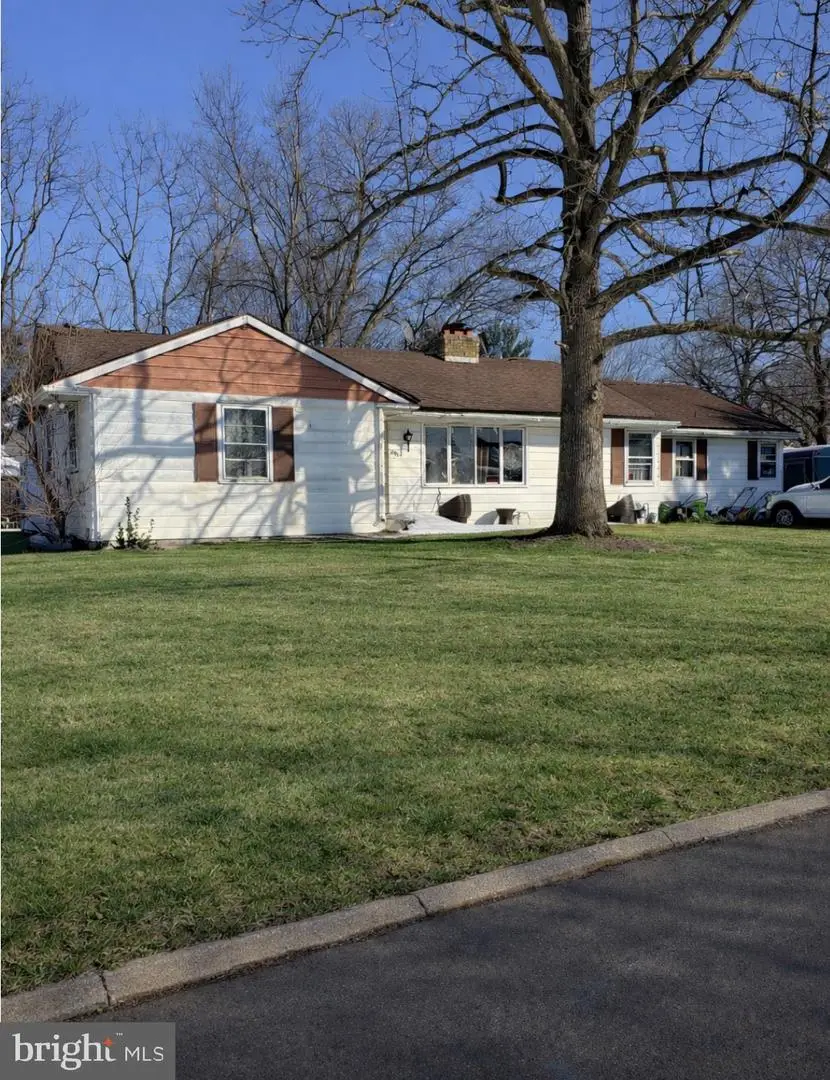 390 Wheatley Ave, Beverly, NJ 08010 - #1