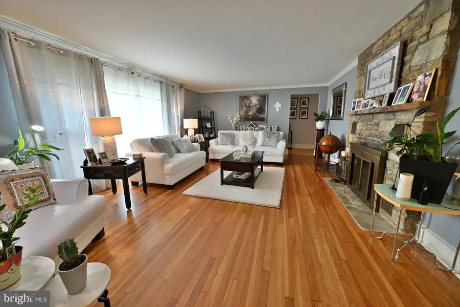 1114 Salem Rd, Burlington, NJ 08016 - #2