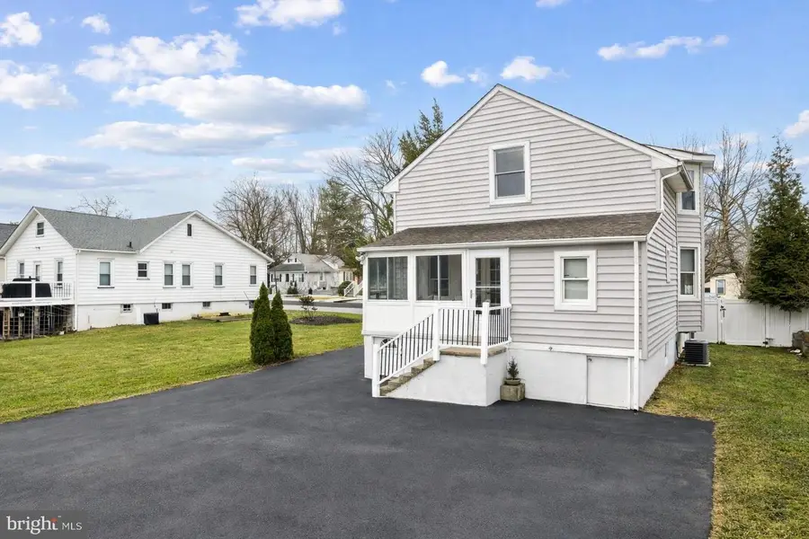 207 E Park Ave, Maple Shade, NJ 08052 - #2