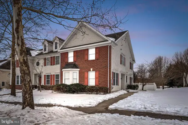 25 Saddle Way, CHESTERFIELD, NJ 08515