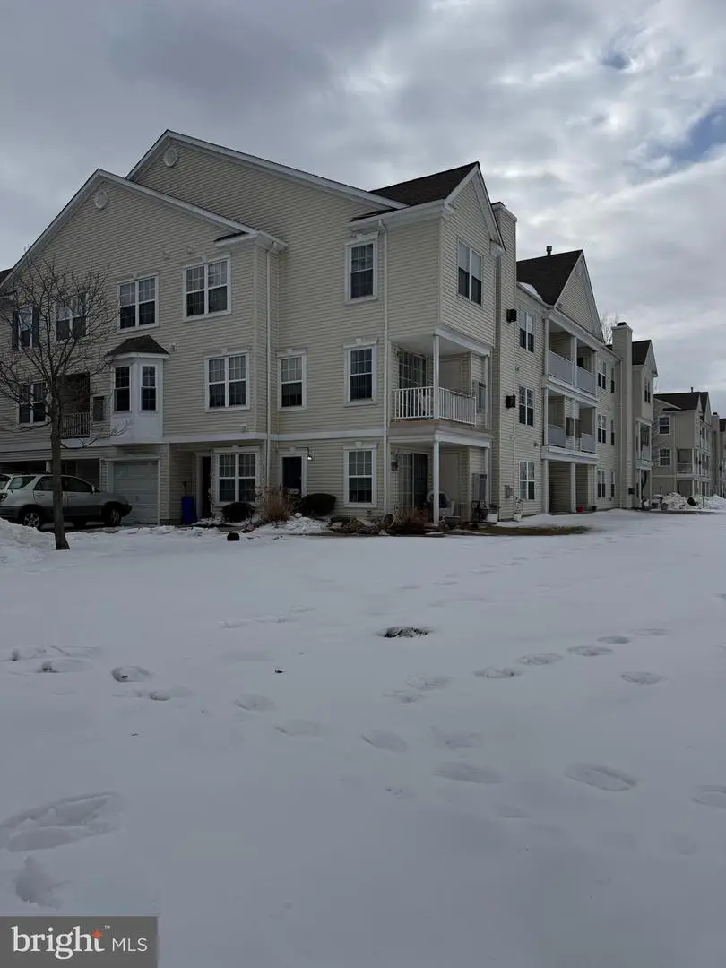 5210 Riverfront Dr, Palmyra, NJ 08065 - #3