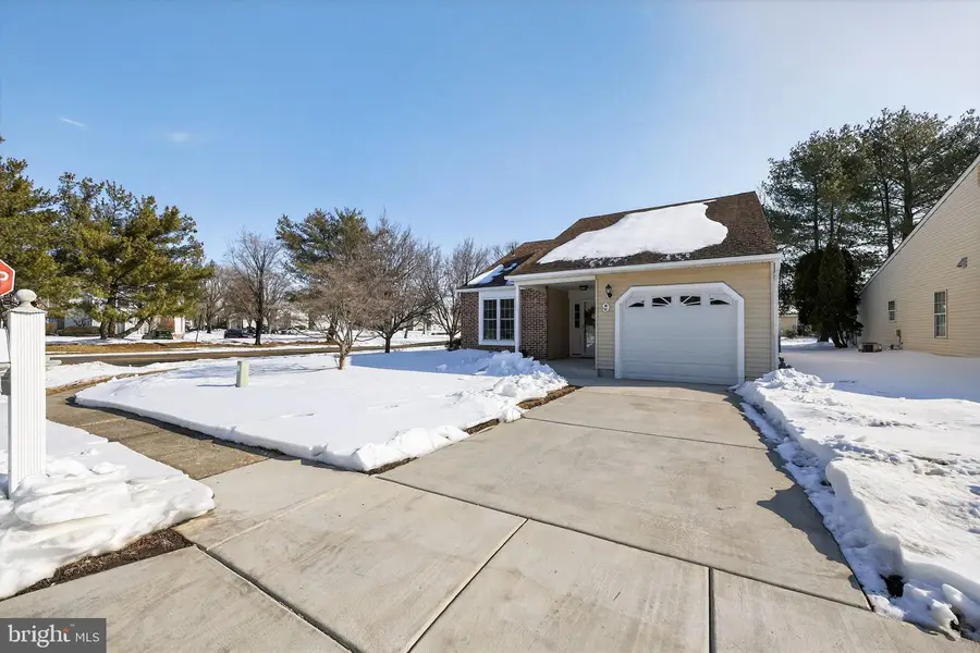 9 Avandale Ct, Mount Laurel, NJ 08054 - #2