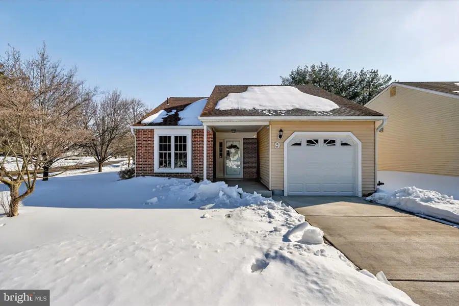 9 Avandale Ct, Mount Laurel, NJ 08054 - #3