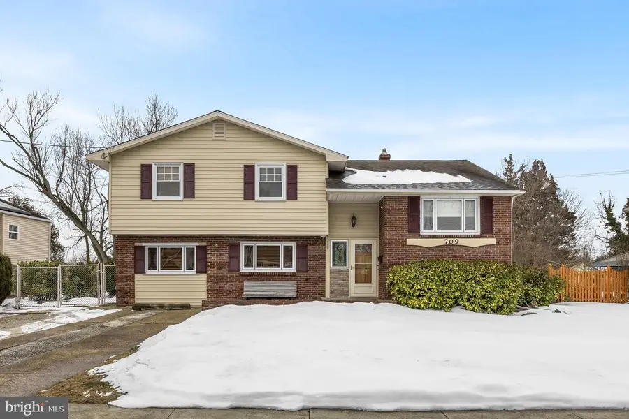 709 Dartmouth Ave, Cinnaminson, NJ 08077 - #2