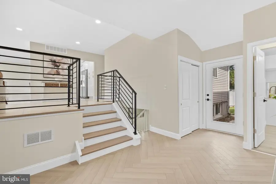 120 Canterbury Rd, Mount Laurel, NJ 08054 - #3