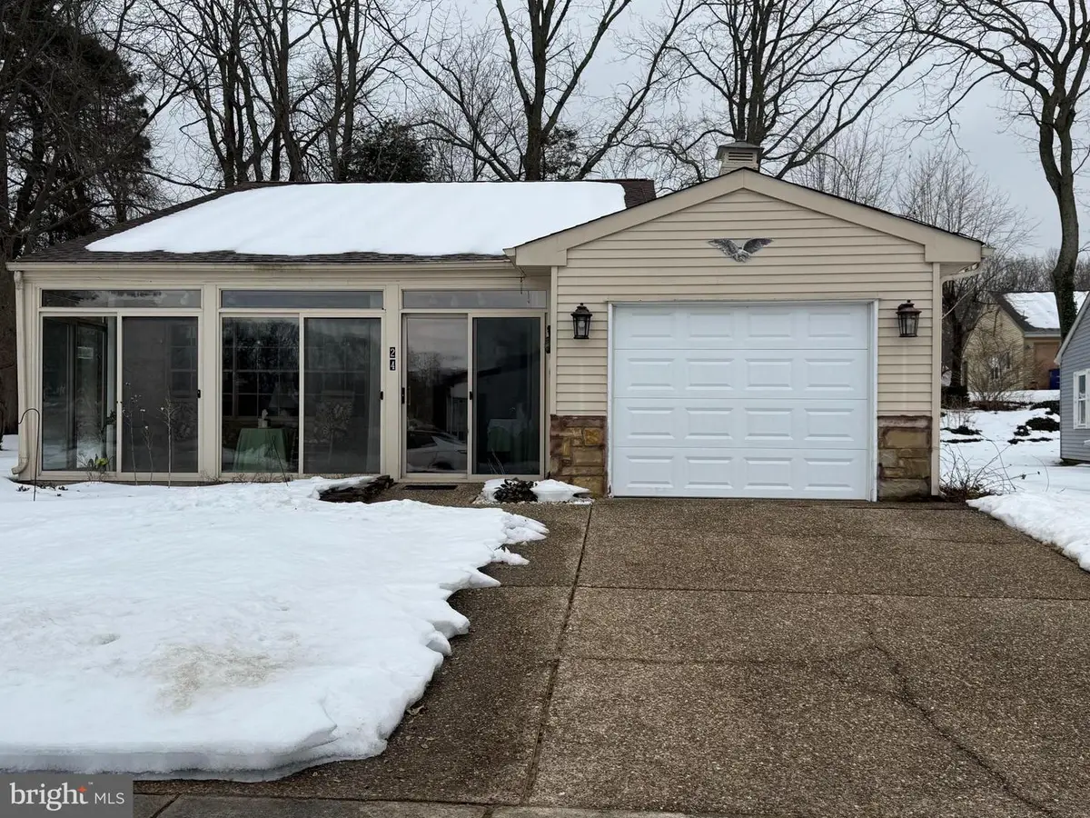 24 Saint Davids Pl, Leisuretowne, NJ 08088 - #1