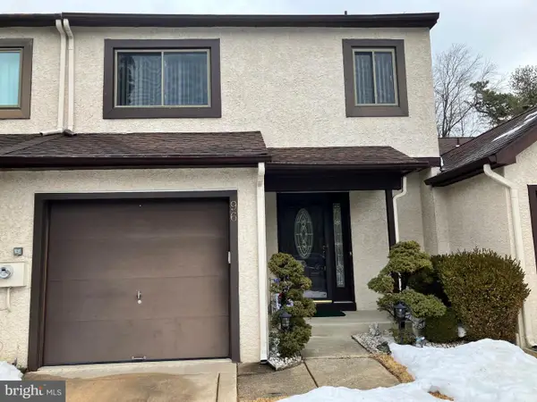 96 Five Crown Royal, MARLTON, NJ 08053