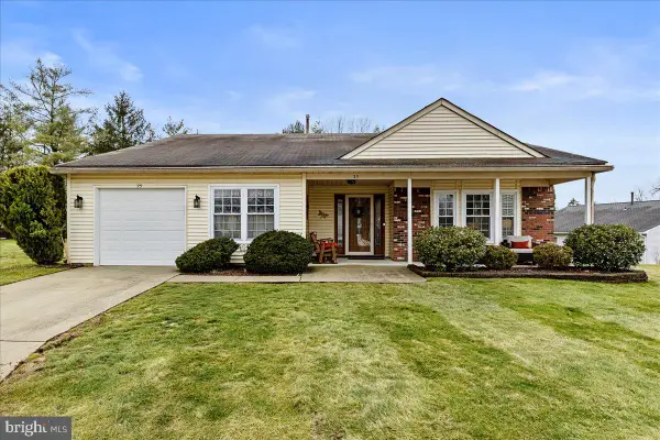 23 Meadowwood Ct, COLUMBUS, NJ 08022