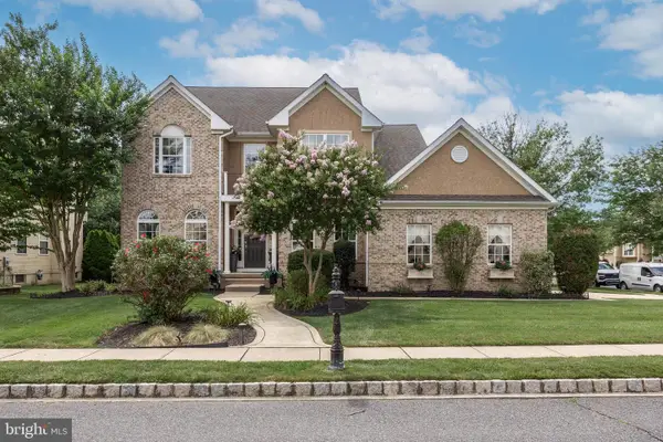 8 Saratoga Springs Dr, CINNAMINSON, NJ 08077