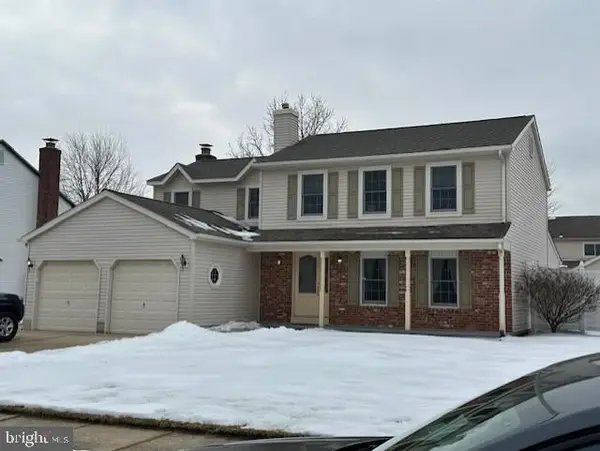 228 Meadow Dr, MOUNT LAUREL, NJ 08054