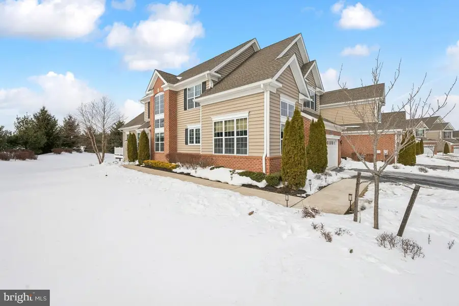 625 Tournament Dr, Moorestown, NJ 08057 - #2