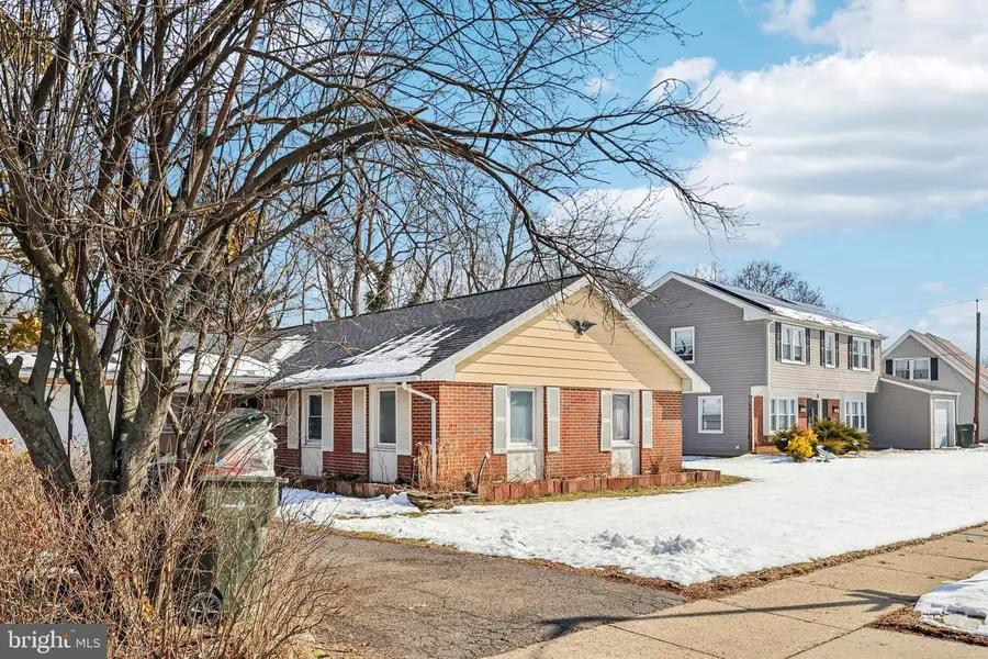 32 Millbrook Dr, Willingboro, NJ 08046 - #3