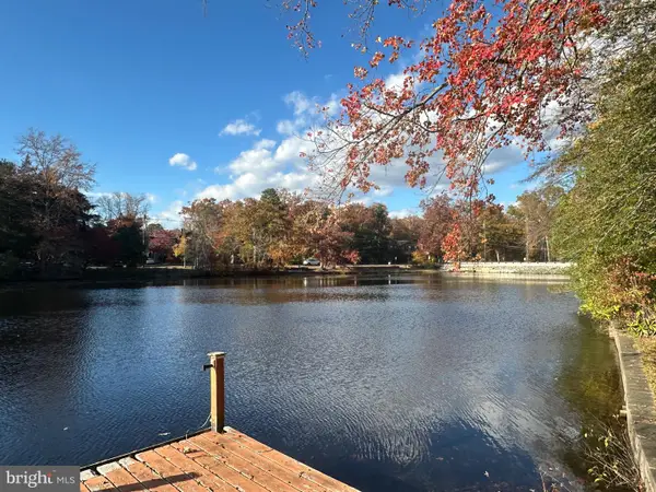 227 E Lake Blvd, MEDFORD, NJ 08055