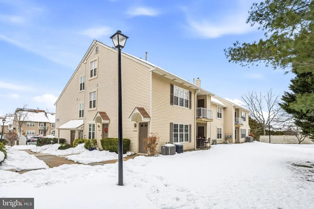 2705-a Heatherstone Ct, Mount Laurel, NJ 08054 - #1