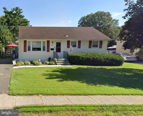 48 5th Ave, MAPLE SHADE, NJ 08052
