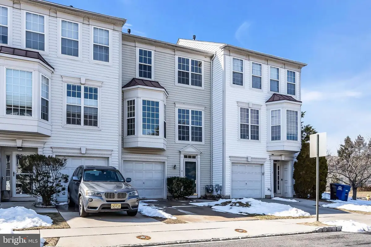 4 Weatherly Rd, Delran, NJ 08075 - #1