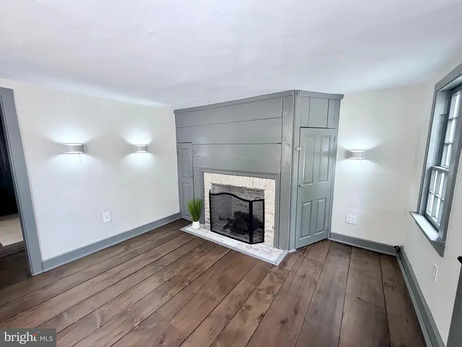 102 E Union St, Burlington, NJ 08016 - #2