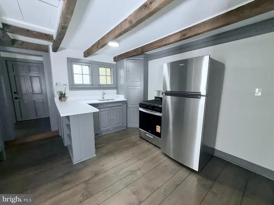 102 E Union St, Burlington, NJ 08016 - #3