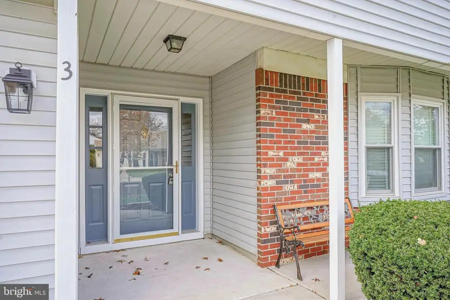 3 Deep Hollow Ln N, Columbus, NJ 08022 - #3