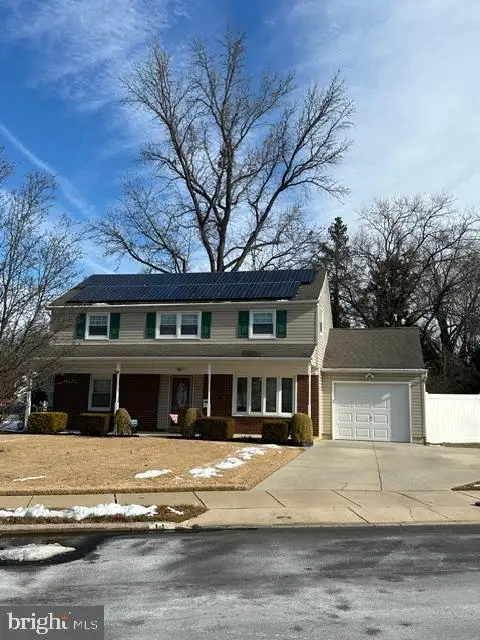 11 Heritage Rd, MARLTON, NJ 08053