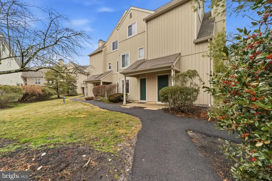 118 Woodlake Dr, Marlton, NJ 08053 - #2