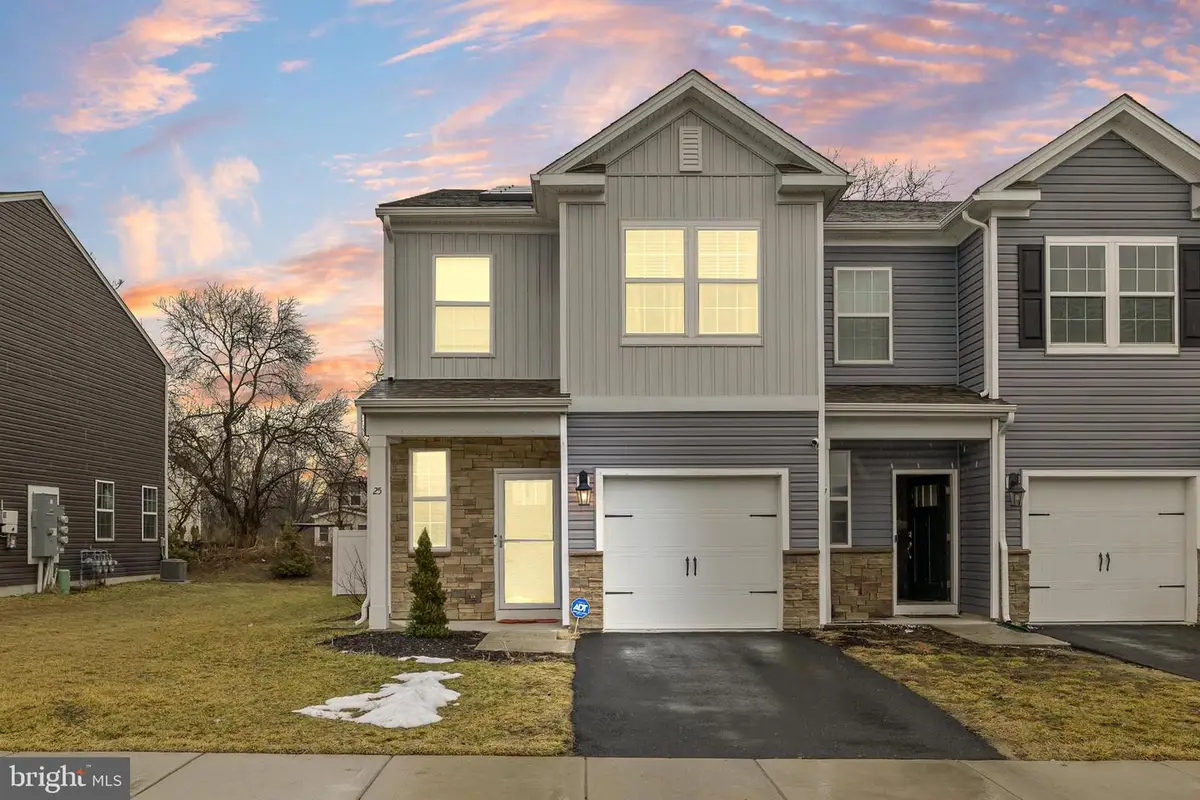 25 Katherine Dr, Burlington, NJ 08016 - #1