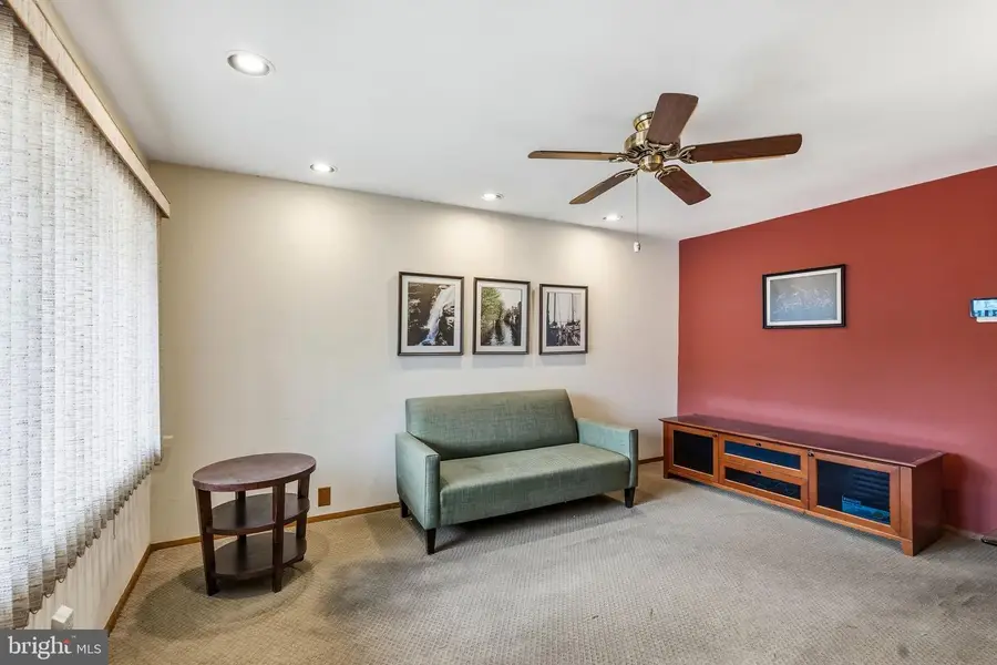 31 Fairmount Dr, Willingboro, NJ 08046 - #2