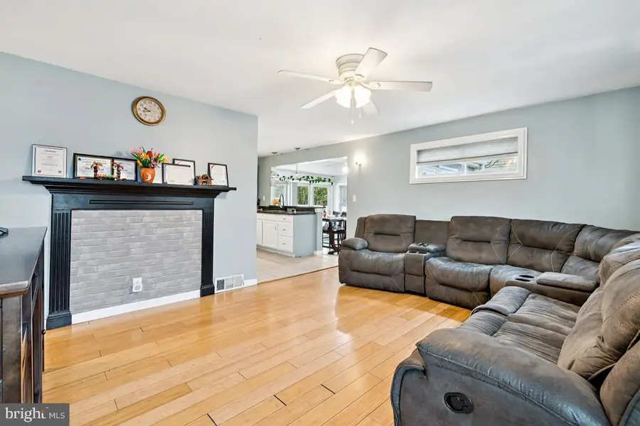 441 Independence Dr, Burlington, NJ 08016 - #3