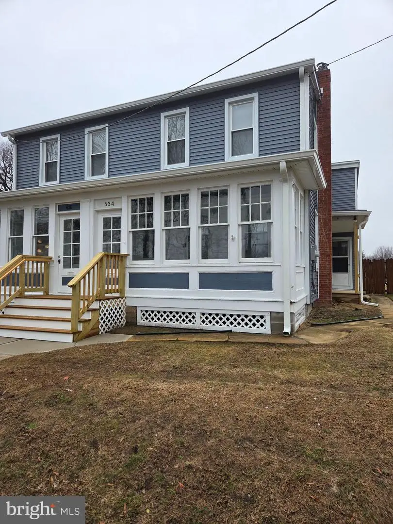 634 E Front St, Florence, NJ 08518 - #1