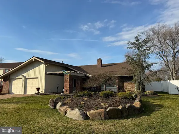 76 Kent Ave, MARLTON, NJ 08053