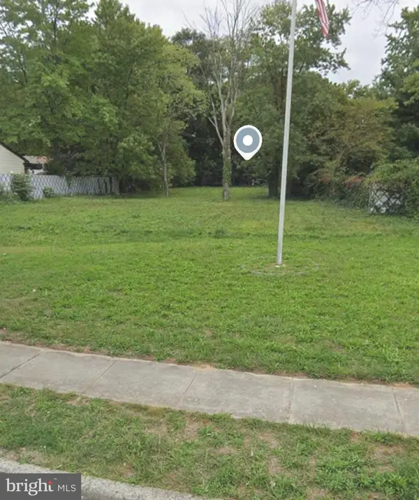 100 N Garden Blvd, EDGEWATER PARK, NJ 08010